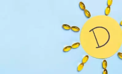 капсулы с витамином d выложены в виде лучей солнца